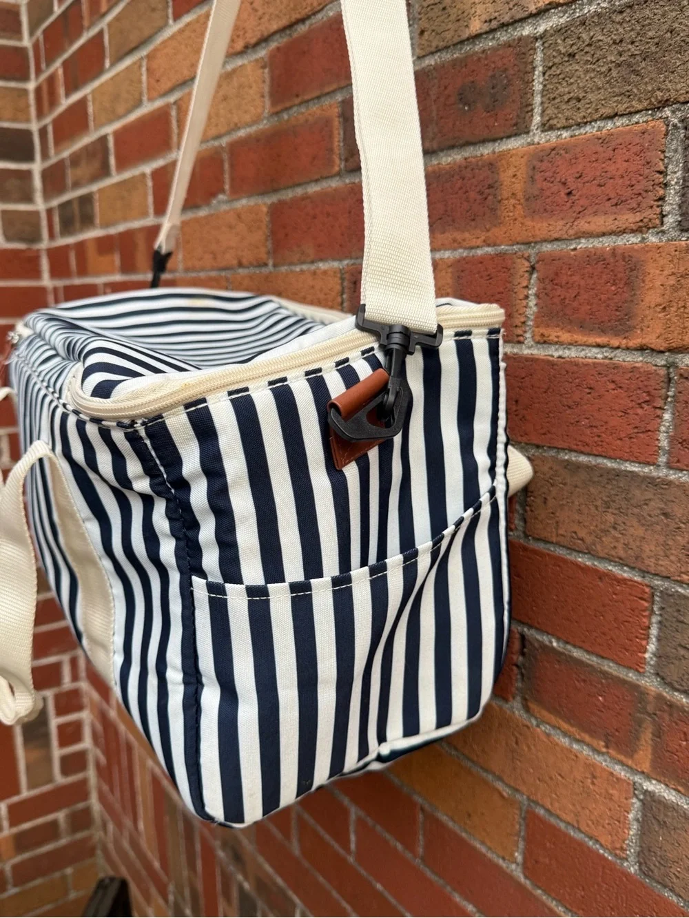 DSW Navy White Striped Insulated Cooler Tote Bag Beach Picnic Travel Lunch